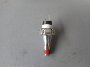 AT85174 OIL PRESSURE SWITCH 001